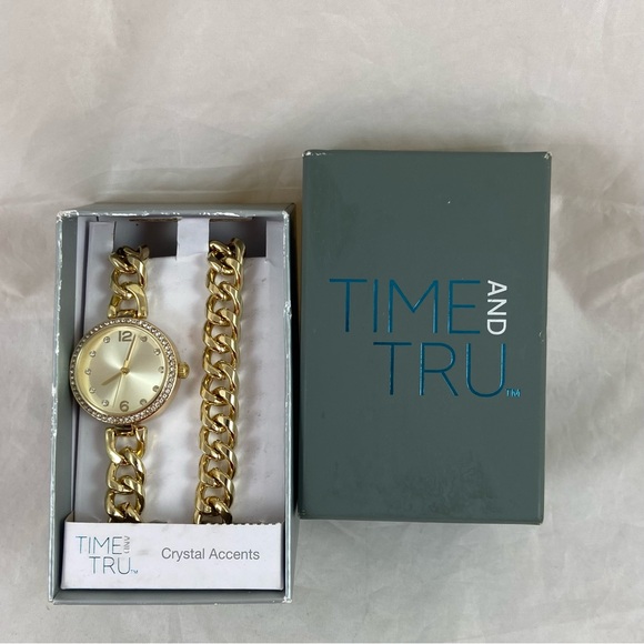 Time and Tru Gold Chain Link Watch Crystal Accents @ Matching Bracelet Gold Tone - Picture 1 of 10